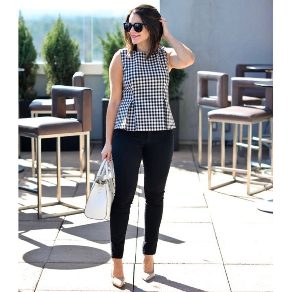 DVF 🤍peplum top size 2 🖤